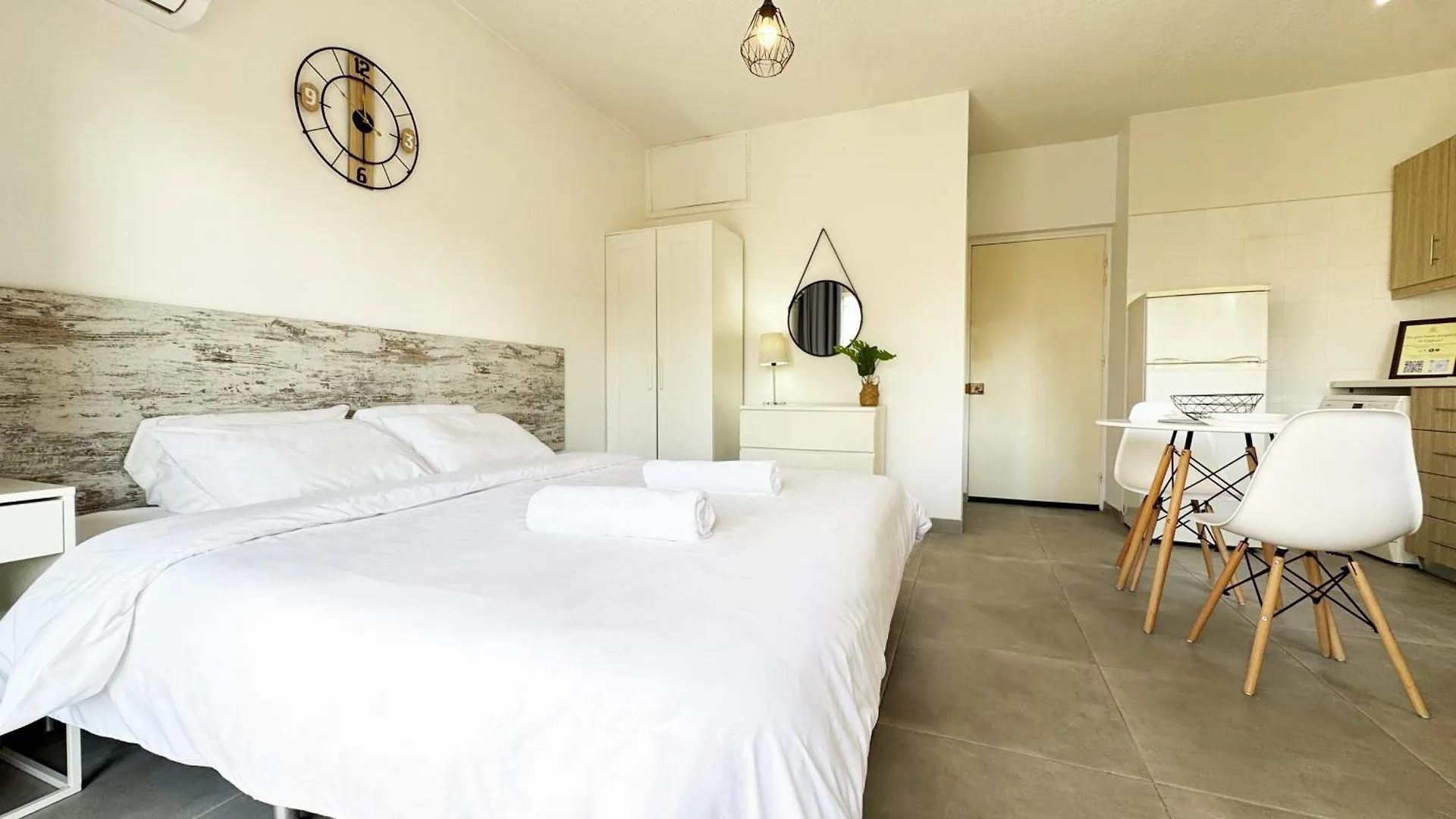 Seaside Larnaca Makenzie- 50M To Beach Κύπρος